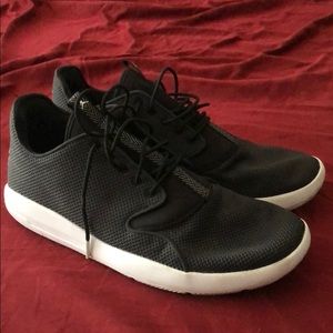 Black & White Jordan Eclipse- Size 11.5m